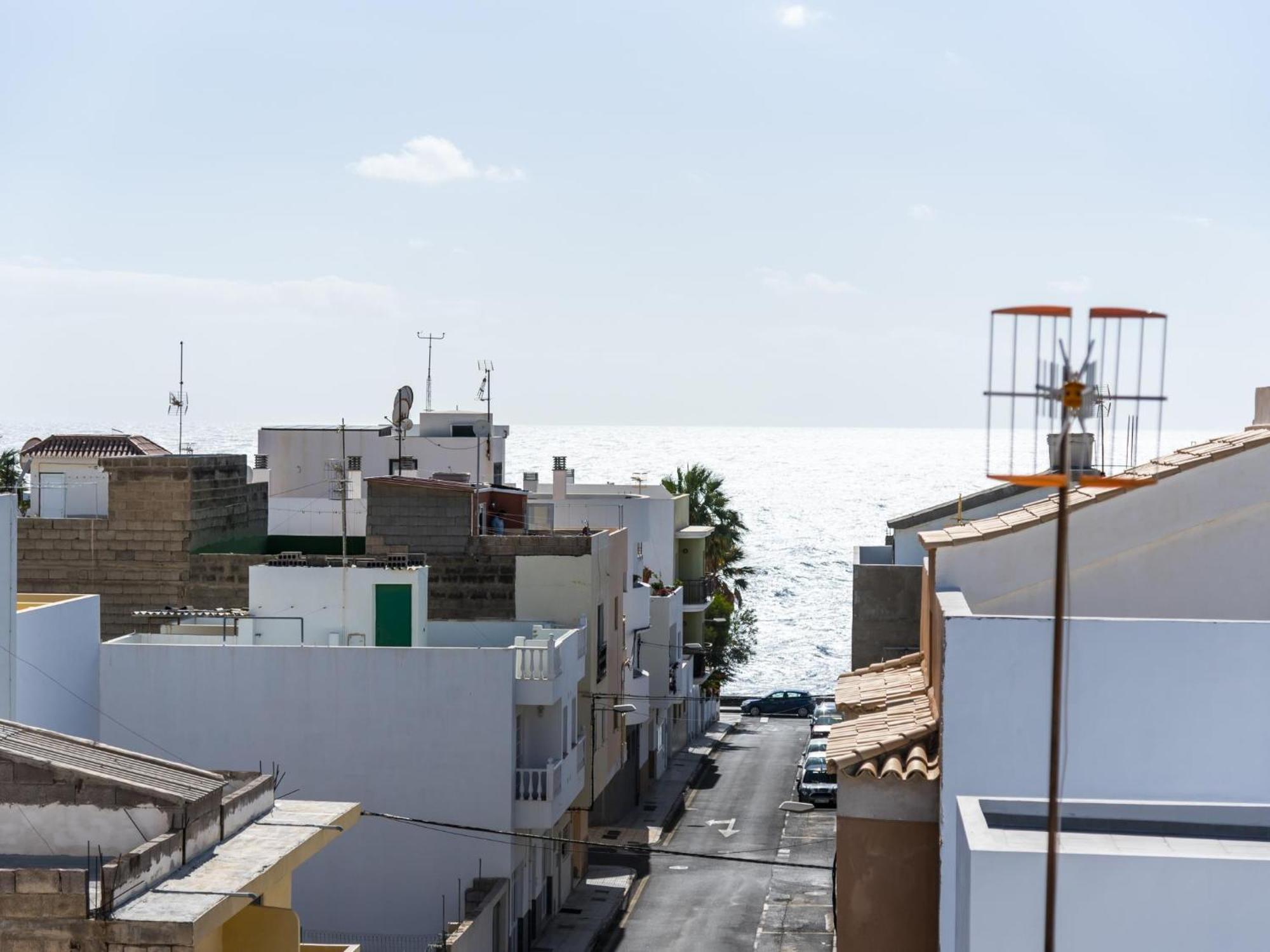 Okeanos Eco Guest House Los Abrigos Kültér fotó